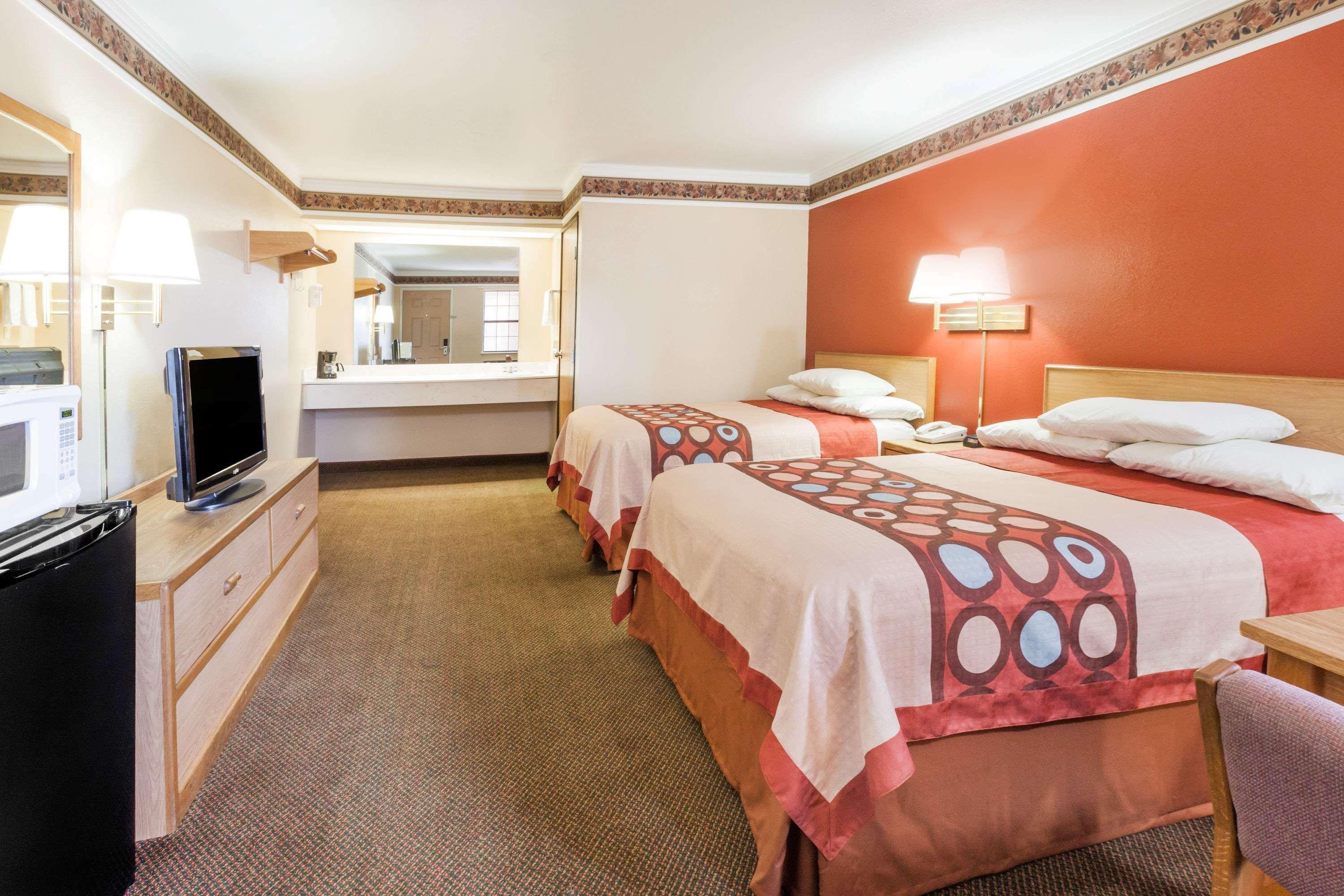 Super 8 by Wyndham Mount Vernon Exterior foto