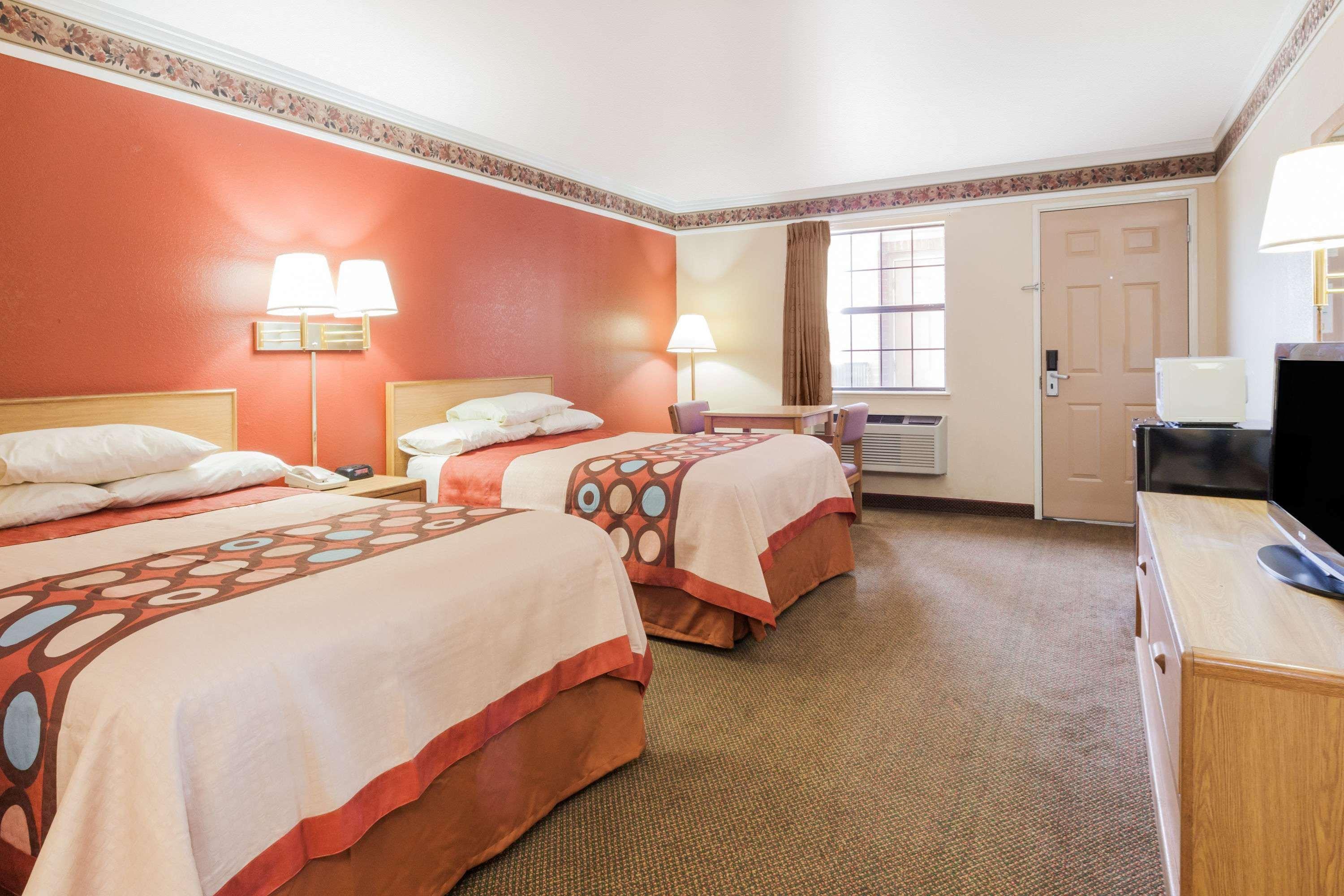 Super 8 by Wyndham Mount Vernon Exterior foto