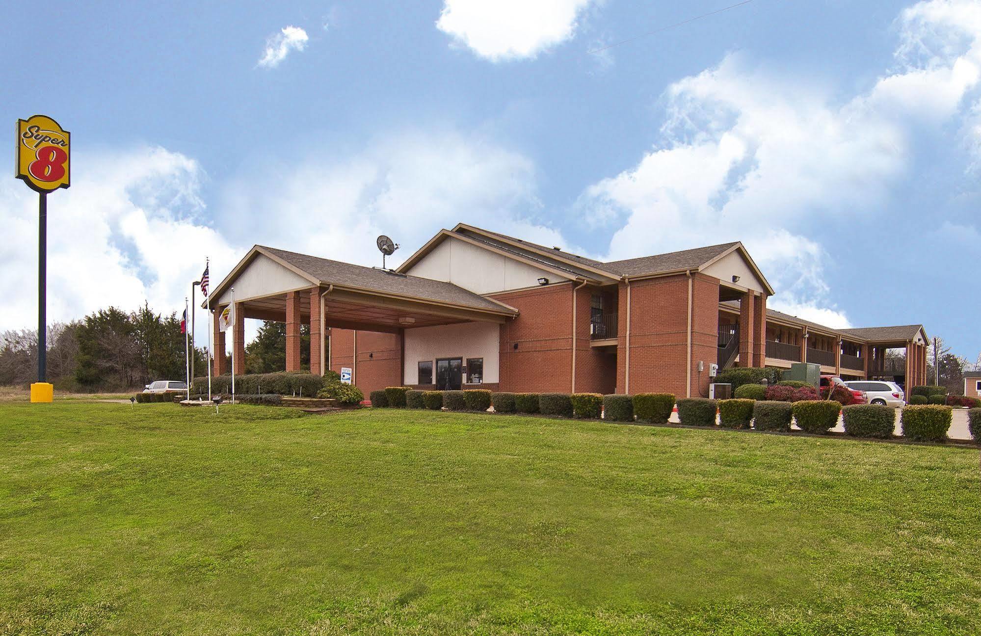 Super 8 by Wyndham Mount Vernon Exterior foto